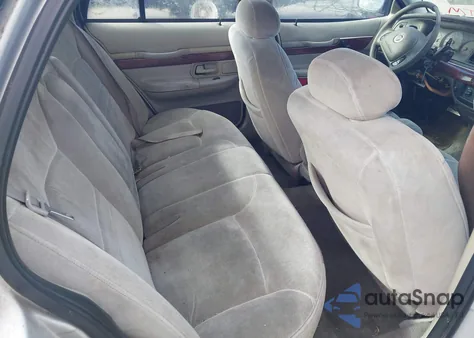 2001 Mercury Grand Marquis Gs z USA, uszkodzony, nr VIN 2MEFM74W81X690667